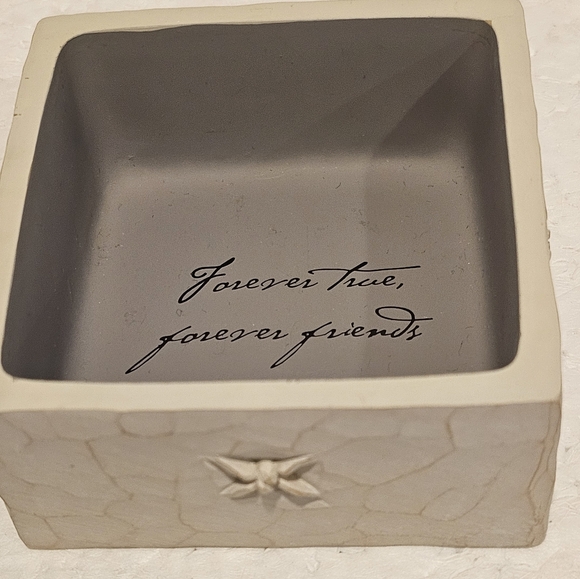 WILLOW TREE Forever True, Forever Friends Trinket Box - Picture 2 of 6